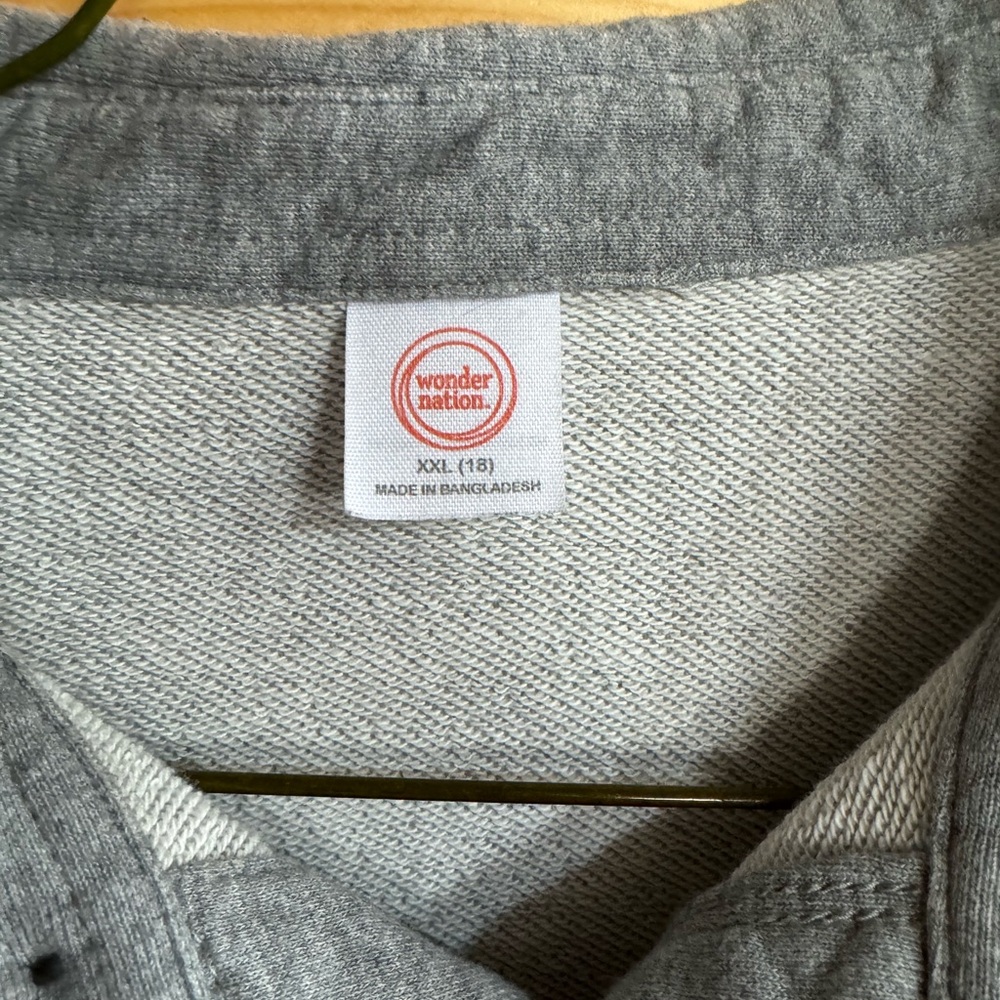 100% cotton Light Heather Gray Button-Up Shirt - medium - Picture 4 of 5